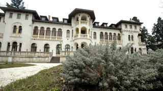 Царската фамилия претендира за бившето земеделско стопанство на УБО