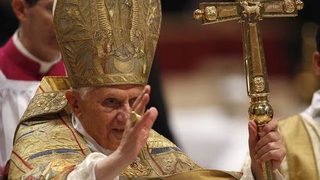 Бенедикт Шестнайсти се съгласи, че кондомите са допустими