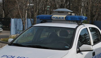 Мъж на 63 години е арестуван в Перник за блудствени действия с момичета