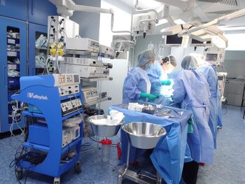 Ще имат ли право българските лекари да практикуват в САЩ: тест за агенция ще даде отговора