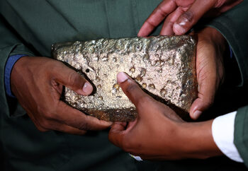 Фотогалeрия: Първата нова подземна мина за злато в Южна Африка от 15 години