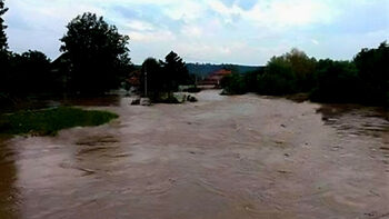 Заради обилните валежи река преля в село в Търговищко