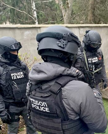 Лидер на международна престъпна мрежа за трафик на оръжия срещу канабис е арестуван в София