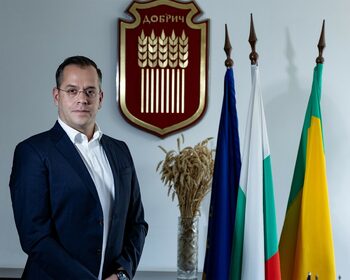 Граждани протестираха в Добрич срещу дупките по улиците