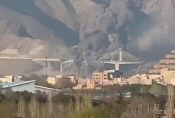 Тръмп обеща още удари след разполовения мост в Иран – САЩ преди наричаха това 