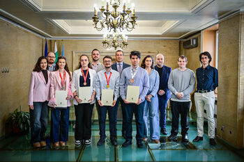 Изявени ученици от четири софийски училища бяха наградени от кмета Васил Терзиев (списък)