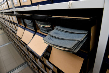 Комисията по досиетата откри само един сътрудник на бившите служби в листите на Радев