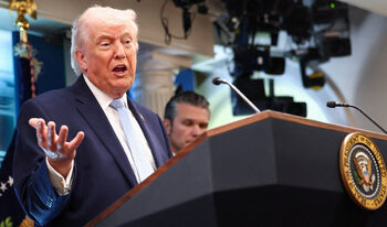 Тръмп обяви, че е спрял ударите срещу Иран