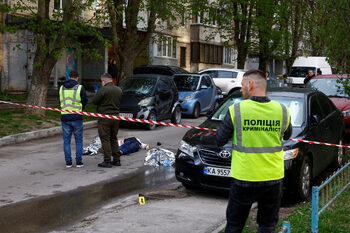 Мъж откри стрелба в магазин в Киев, има загинали