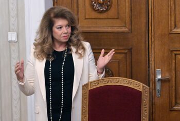 Йотова след изборите: Правителство ще има още от първия мандат