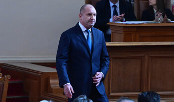 Радев е на ход: Новият парламент започва работа