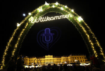 Фактически: Какво става с опозицията. Шамари, които бутат надолу. 19 пъти разлика