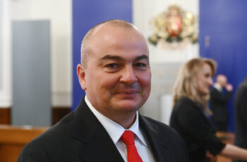 Земеделският министър: Община Варна трябва да разруши 