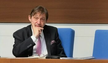 Строителният контрол и агенцията по кадастъра извършват проверка в Община Варна