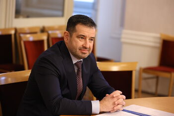 "Демократична България" иска ДАНС да предостави класифициран