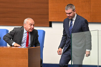 Само ДПС подкрепи управляващите за увеличението на дълга