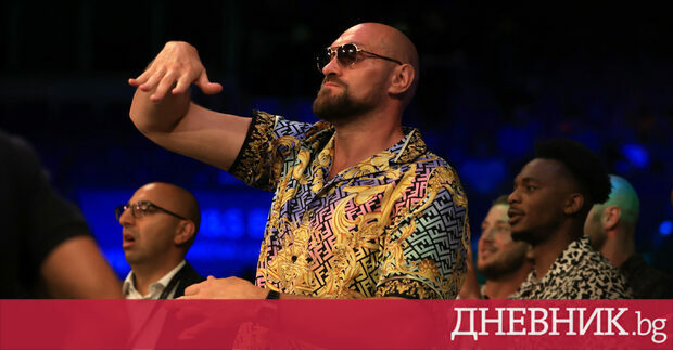 По малко от пет месеца след като обяви отказването си от