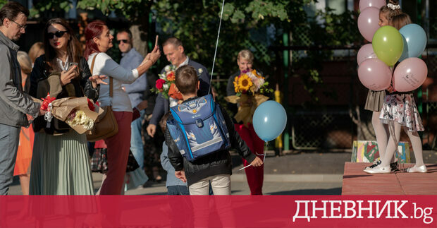Новата учебна година започва за 717 000 ученици, от които 57 000 са първокласници - Vimarsana News