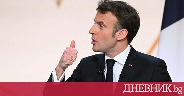 Президентът Еманюел Макрон каза в понеделник че военните бази на