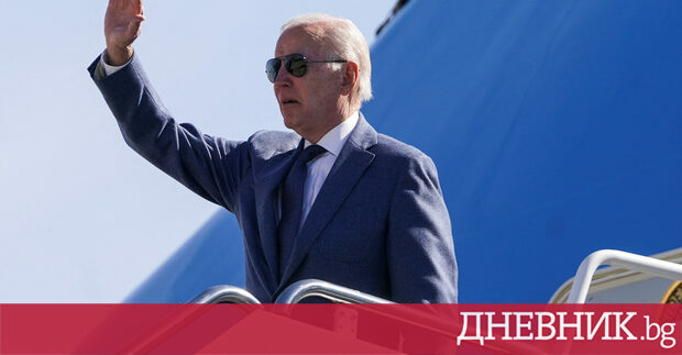 Самолетът на президента на САЩ Джо Байдън кацна близо до
