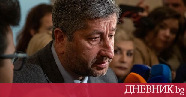 Президентът сформира една нерегистрирана партия на властта Не е тайна