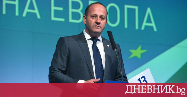 Това което става е по важно от записи и персони като