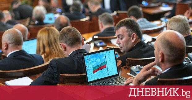 Политици от различни парламентарни сили отбелязаха че ГЕРБ си послужи