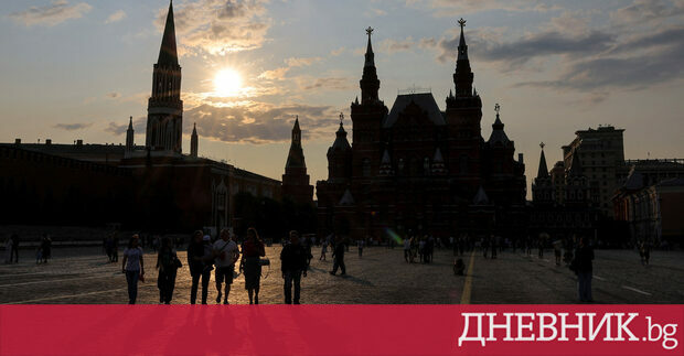 Безпилотни апарати са попаднали в два жилищни блока в Москва
