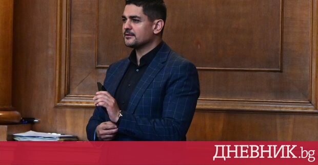 Напусналият Има такъв народ преди два парламента Радостин Василев напусна