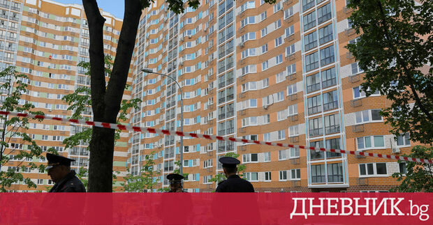 Осем дрона или над 30 според някои издания