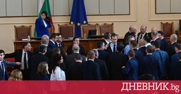 Председателят на Народното събрание Росен Желязков ГЕРБ наложи наказание порицание