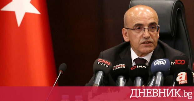 Новоназначеният министър на финансите на Турция каза в неделя че