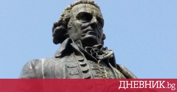 Коментарът е от профила на автора във фейсбук Днес 5 юни