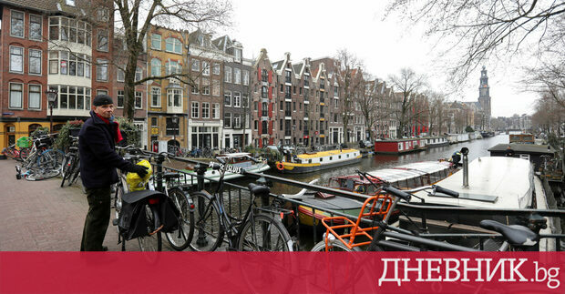 Градският съвет на Амстердам забрани круизните кораби от центъра на