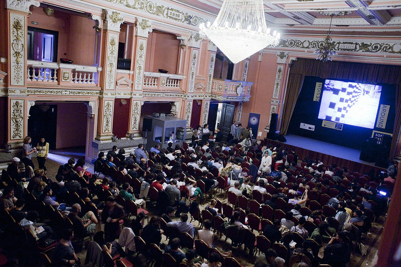 Дизайнери и идеи от цял свят се срещнаха във форума на Sofia Design Week 2011 Дизайнери и идеи от цял свят се срещнаха във форума на Sofia Design Week 2011