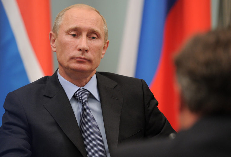 Премиерът Владимир Путин по време на срещата си на 12 септември с британския си колега Дейвид Камерън. Това е първият контакт на толкова високо ниво от убийството на Литвиненко през 2006г. Според Камерън двете страни могат да преодолеят различията си, включително и по този случай.