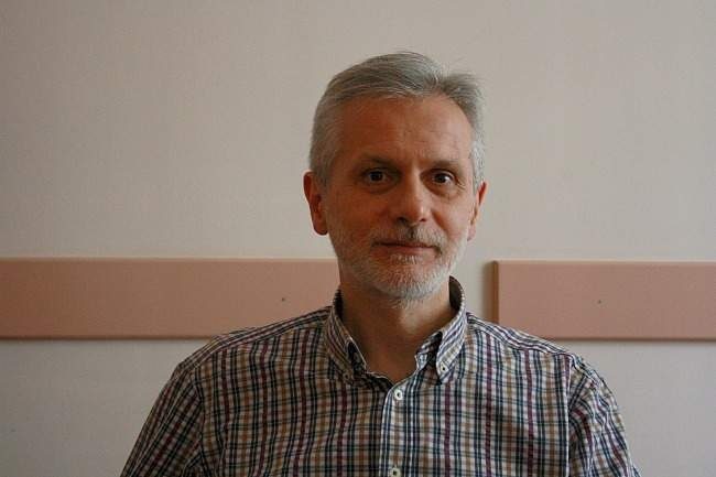 След толкова много години комунизъм, хората често не разбират понятието за неприкосновеността на личния живот, казва сръбският заместник-комисар за информацията Александар Ресанович