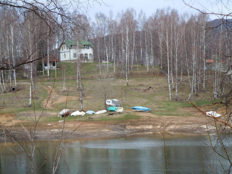  Власинското езеро е добре облагородено блато.