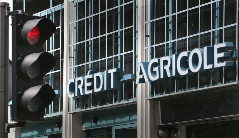 "Уолстрийт джърнъл": Crédit Agricole се готви да изостави гръцката Emporiki Bank