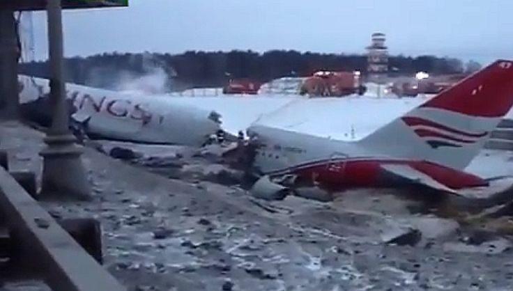 Самолет падна край летище "Внуково" в Москва, четирима са загинали (обновена в 18:39 ч.)