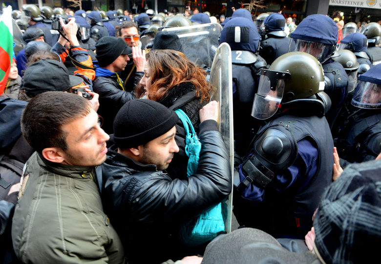 Хиляди излязоха на протест в големите градове срещу монополите (обобщение)