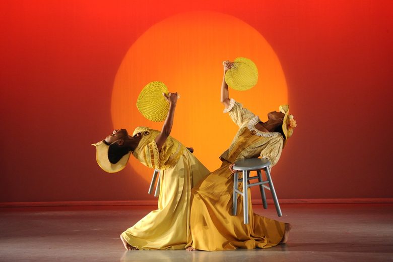 Кадър от спектакъла "Откровения" на Ailey II Кадър от спектакъла "Откровения" на Ailey II