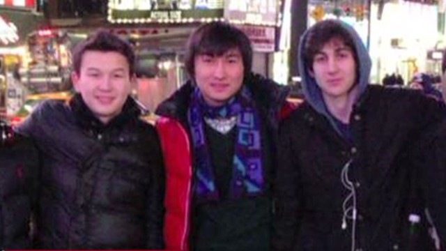 Казахстанците, състуденти на Джохар Царнаев (вдясно) Казахстанците, състуденти на Джохар Царнаев (вдясно)