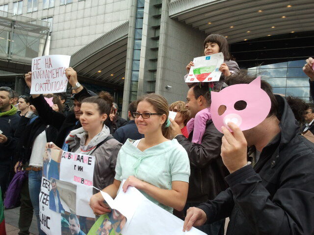 Протестиращите в Брюксел бяха от различни възрастови група