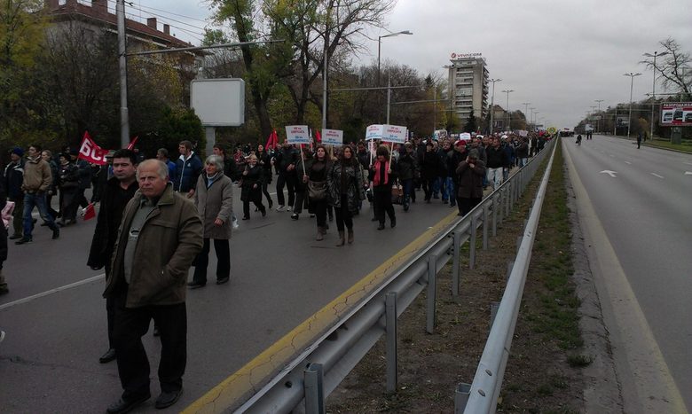 По пътя към митинга По пътя към митинга