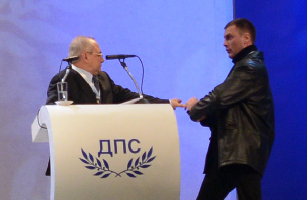 Нападението
