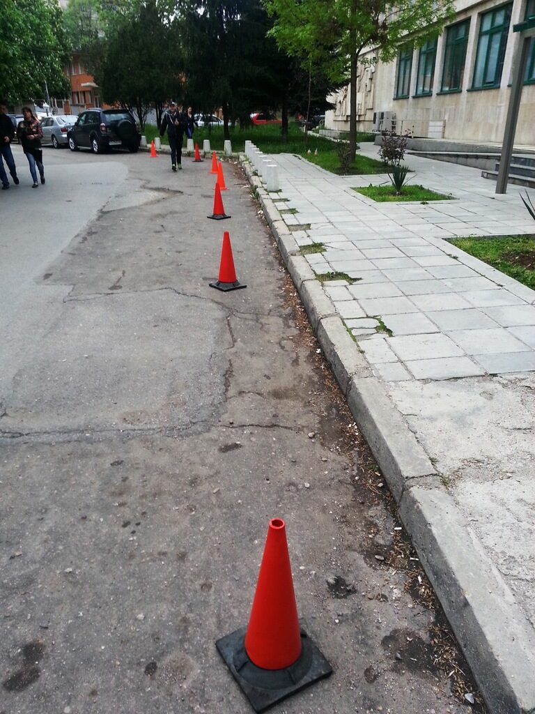 Агенцията по кадастъра в София получи глоба за заграждане на паркинг Агенцията по кадастъра в София получи глоба за заграждане на паркинг