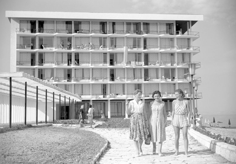 Хотел "Гларус" в курорта "Златни пясъци" пре 1960 г.