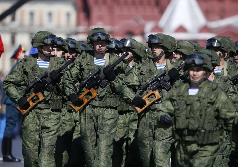 Крим е окупиран със 70 хиляди руски военни и спецчасти, твърди Киев