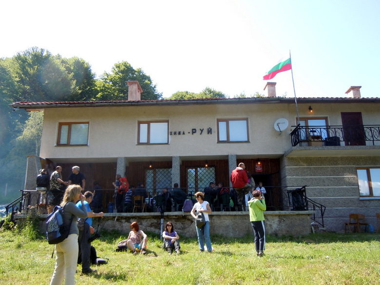 На път: Гранична бразда на 1706 м